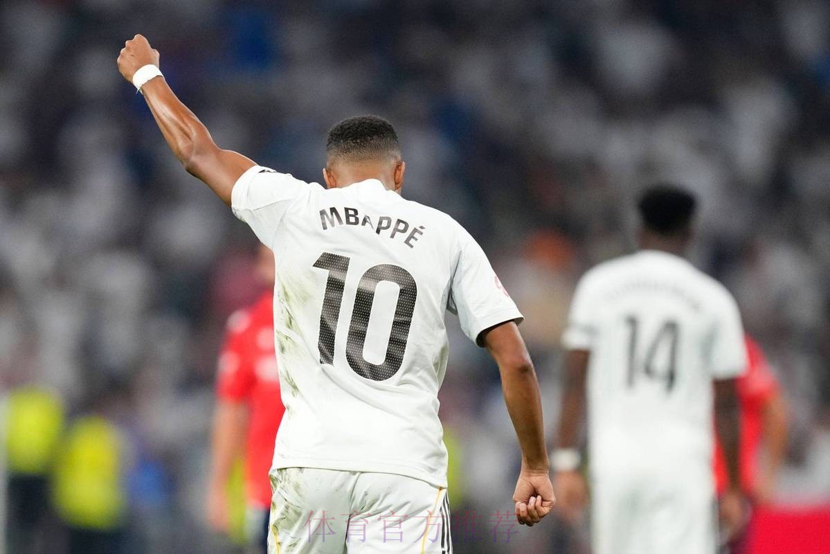 皇马给姆巴佩开1.8亿签字费 但因肖像权球员考虑续约 皇马给姆巴佩开1.8亿签字费 但因肖像权球员考虑续约